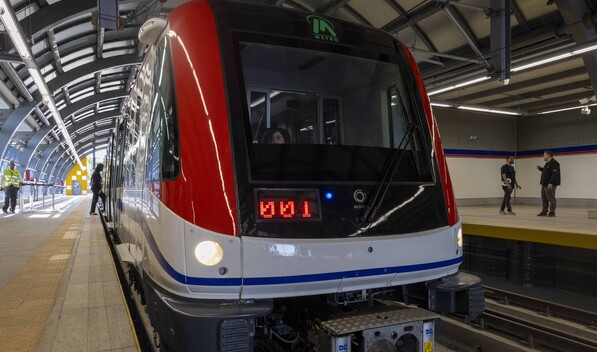 La l&iacute;nea 2-C del metro seguir&aacute; gratis hasta mayo pr&oacute;ximo, pero con transbordo