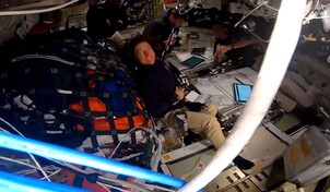 Los astronautas de Artemis II emprenden su regreso a la Tierra tras sobrevolar la Luna