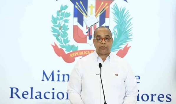 El Gobierno reforma el manejo de los consulados para que ya no sean un bot&iacute;n pol&iacute;tico