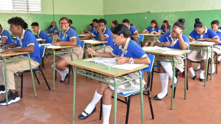 De S&iacute;sifo a Chapul&iacute;n: el eslab&oacute;n perdido de la educaci&oacute;n dominicana sin preguntarle a Santos Bad&iacute;a