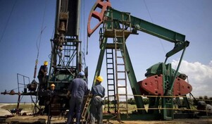 El petr&oacute;leo de Texas se hunde un 16 % tras acordar EE. UU. e Ir&aacute;n un alto al fuego