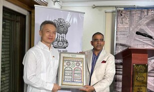 Embajador de La India estrena documental sobre el Monte Kailash