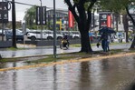 Inundaciones dificultan el tr&aacute;nsito en el Gran Santo Domingo