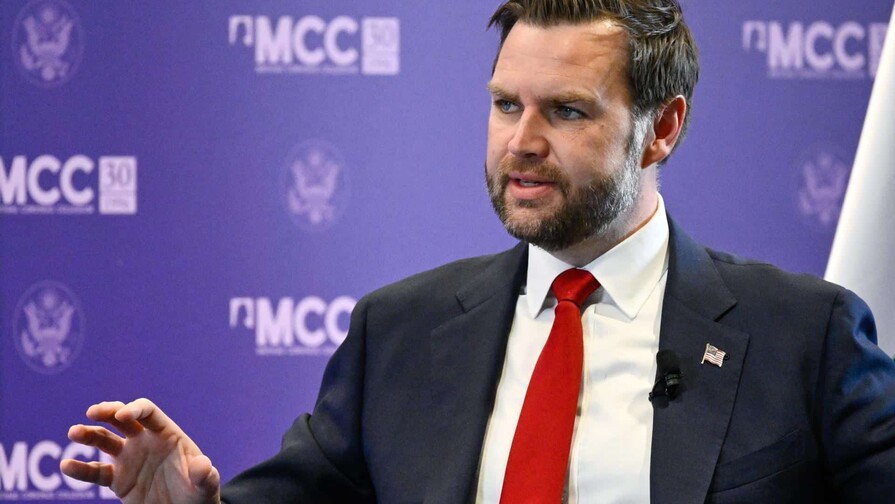 JD Vance bromea y dice que la primera propuesta de paz de Irán se redactó con ChatGPT