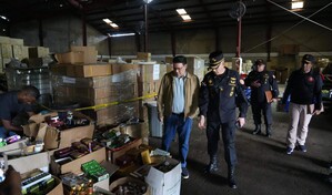 Autoridades incautan m&aacute;s de 2.3 millones de productos il&iacute;citos en Semana Santa
