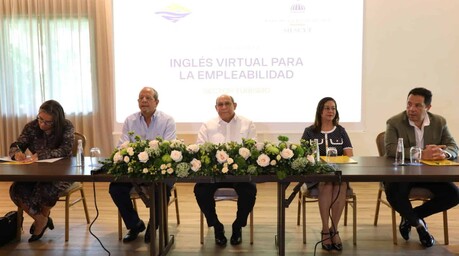 Mescyt lanza programa de ingl&eacute;s para empleados del sector hotelero