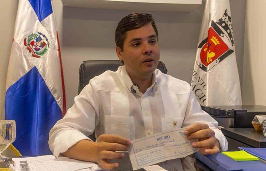 "La gente anhela y a&ntilde;ora caminar la avenida Duarte por su acera peatonal"