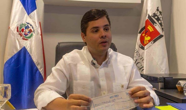 "La gente anhela y a&ntilde;ora caminar la avenida Duarte por su acera peatonal"