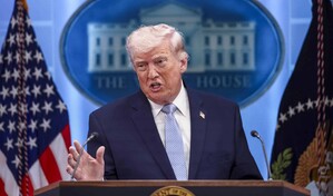 Trump amenaza con aranceles a quien venda armas a Ir&aacute;n y habla de un cambio de r&eacute;gimen