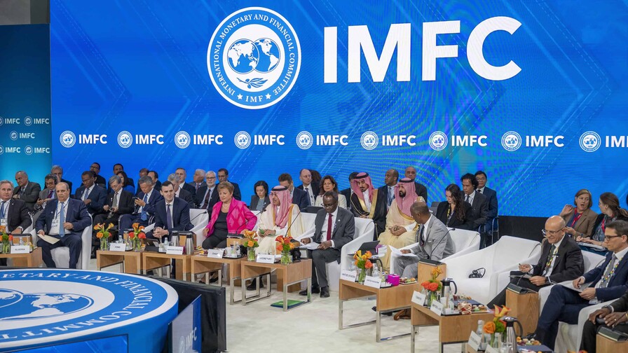 FMI subraya alza en gasto militar y alerta d&eacute;ficit