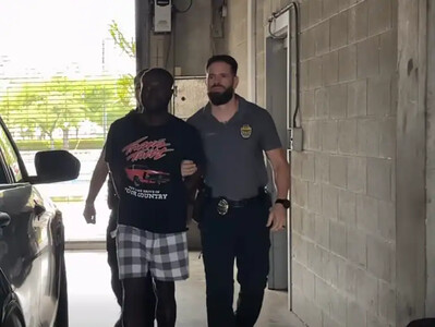 Deportación de haitiano tras ser acusado de asesinato en Florida