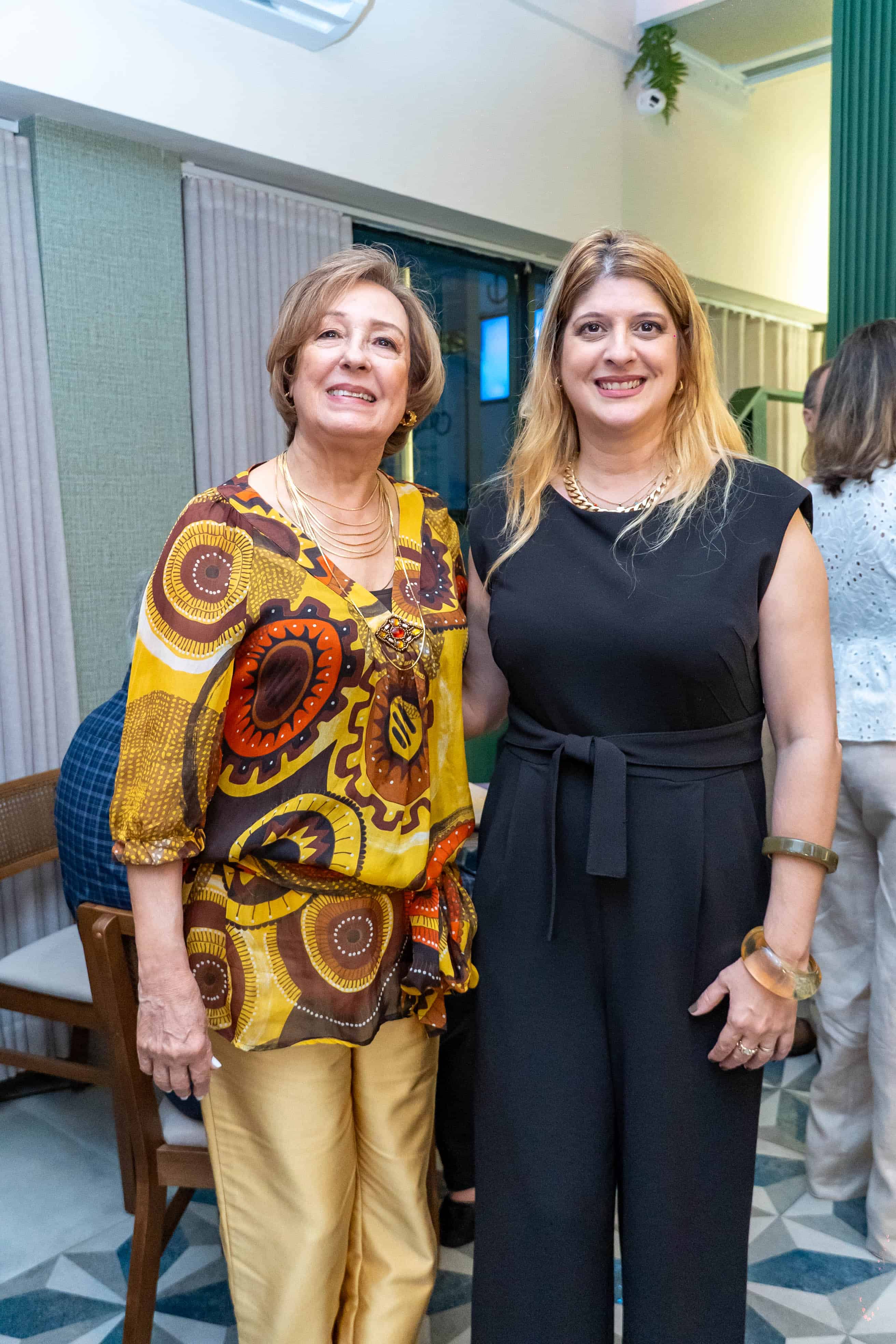 Sonia de Alvarez y Cristina Marra.