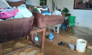 Denuncian abandono en Lecher&iacute;a: calles intransitables y casas anegadas