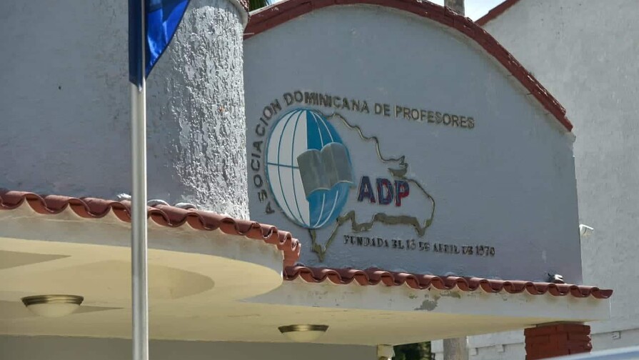 Minerd nombr&oacute; a cientos de docentes del banco de elegibles, informa  la ADP