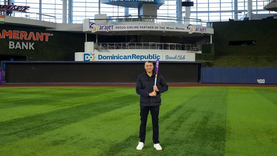 Arajet hace alianza con los Miami Marlins para fortalecer la proyecci&oacute;n del pa&iacute;s