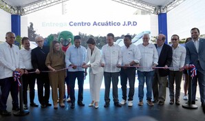 Un renovado y vistoso Centro Acu&aacute;tico fue entregado luego de 13 meses