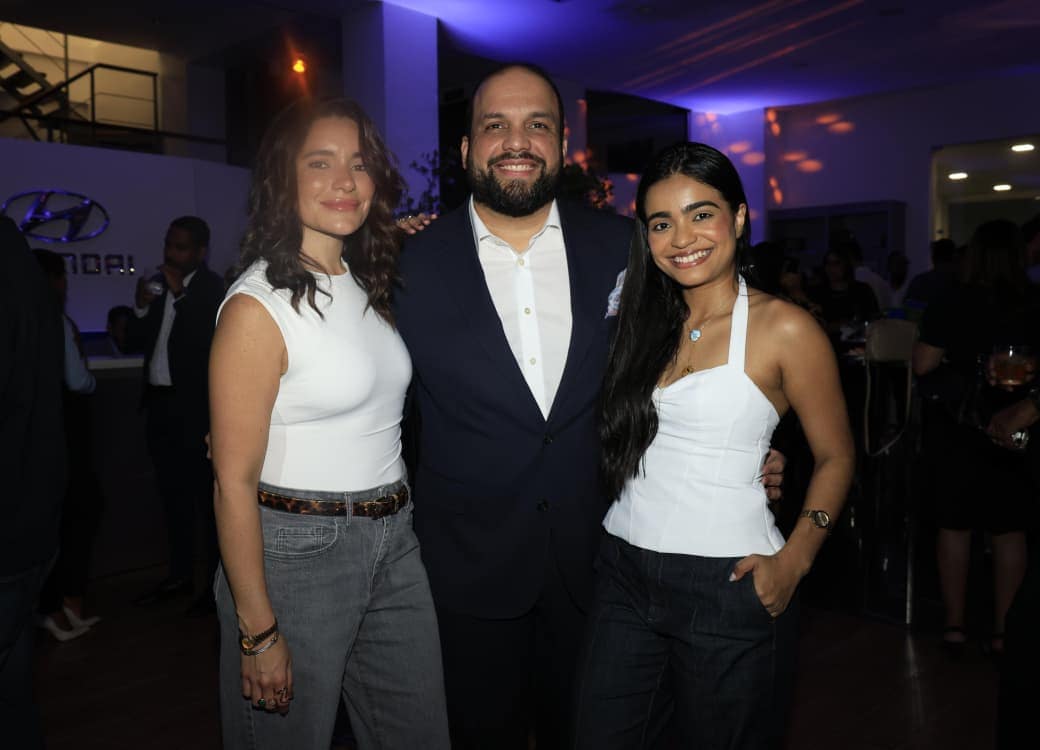 Carmen Rodríguez, Frank Olivares y Arlene Gutiérrez.