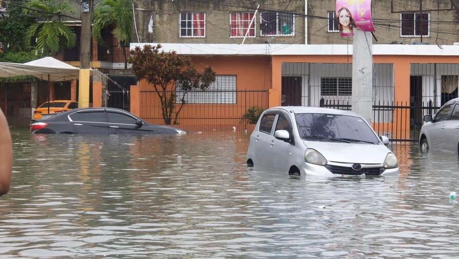 El COE aumenta a siete las provincias en alerta amarilla y 13 en verde por vaguada