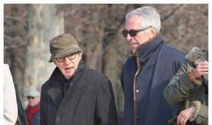 Salen a la luz nuevas fotograf&iacute;as que vinculan a Woody Allen con Jeffrey Epstein
