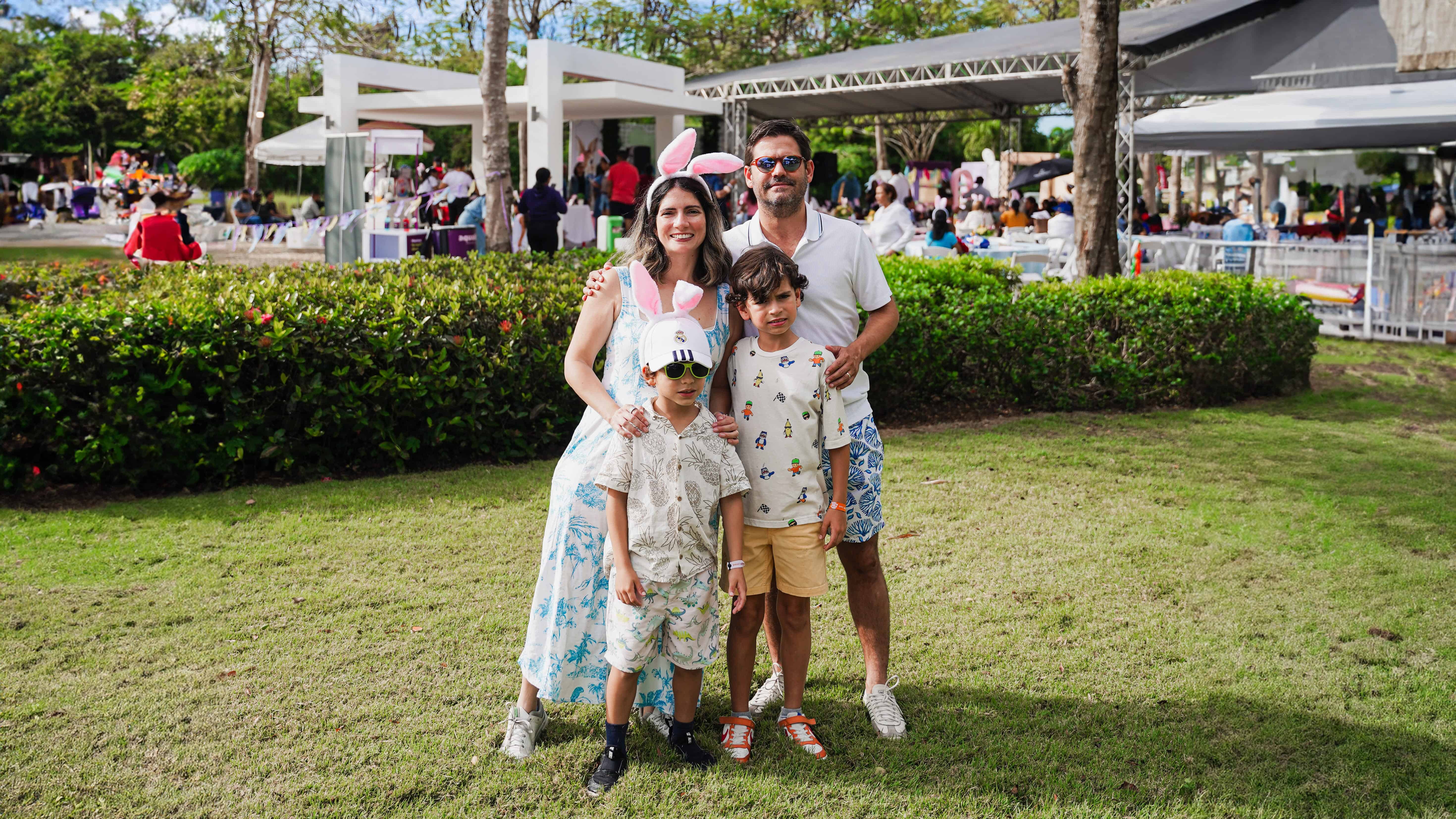 Nicole Rizik, Javier Batista, Milo Batista, Javier Nicolas Batista.