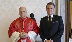 Macron abord&oacute; en el Vaticano el deseo de que la paz llegue con el di&aacute;logo y la negociaci&oacute;n
