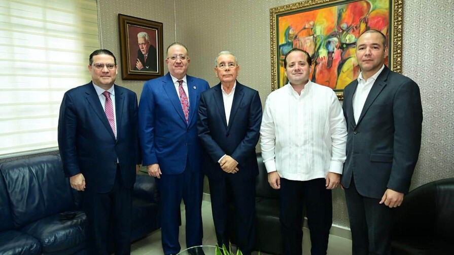 PLD se re&uacute;ne con delegaci&oacute;n del Gobierno para analizar impacto de crisis en Medio Oriente