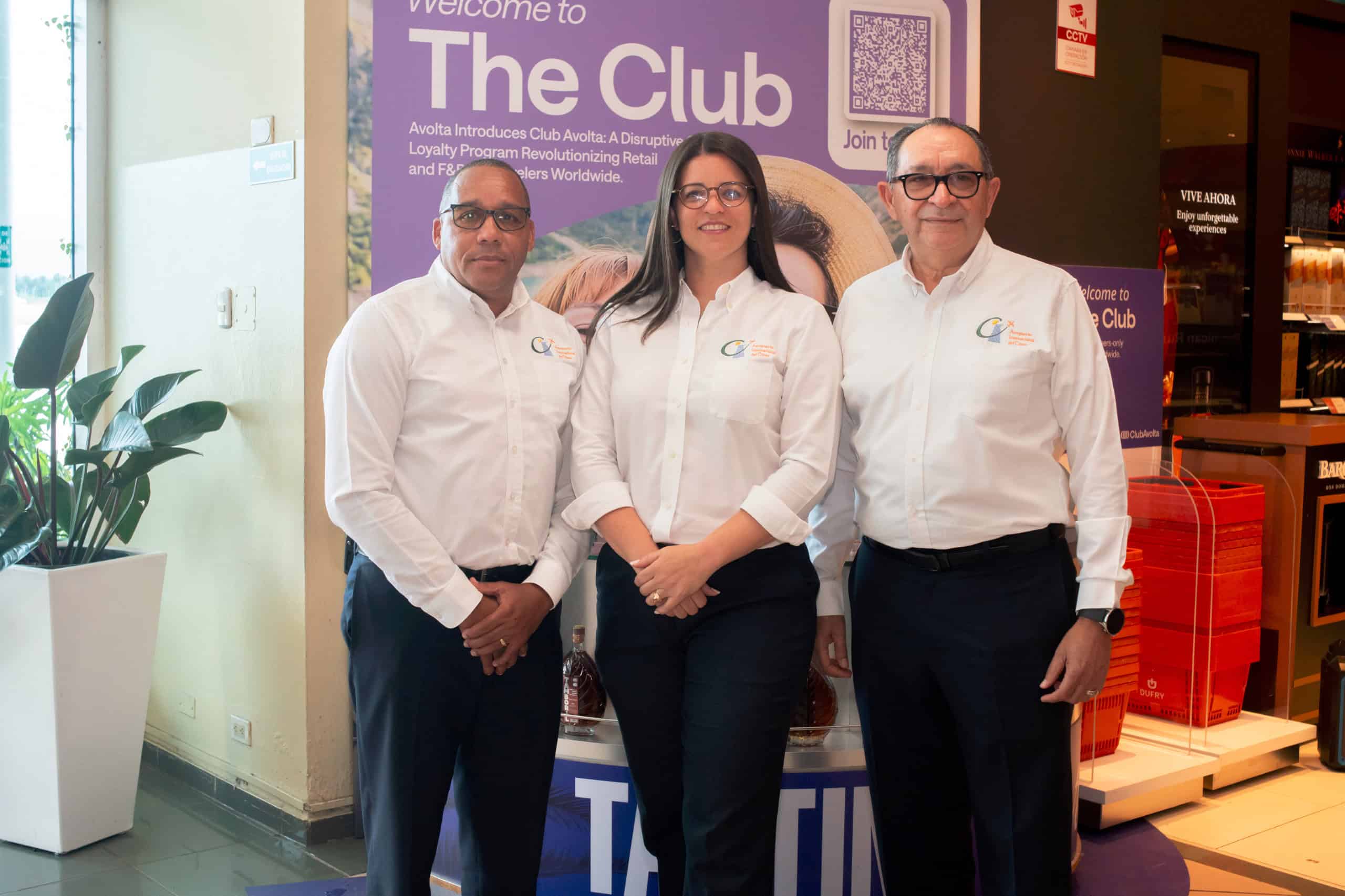 Luis Díaz, Alina Nicasio y Teófilo Gómez.