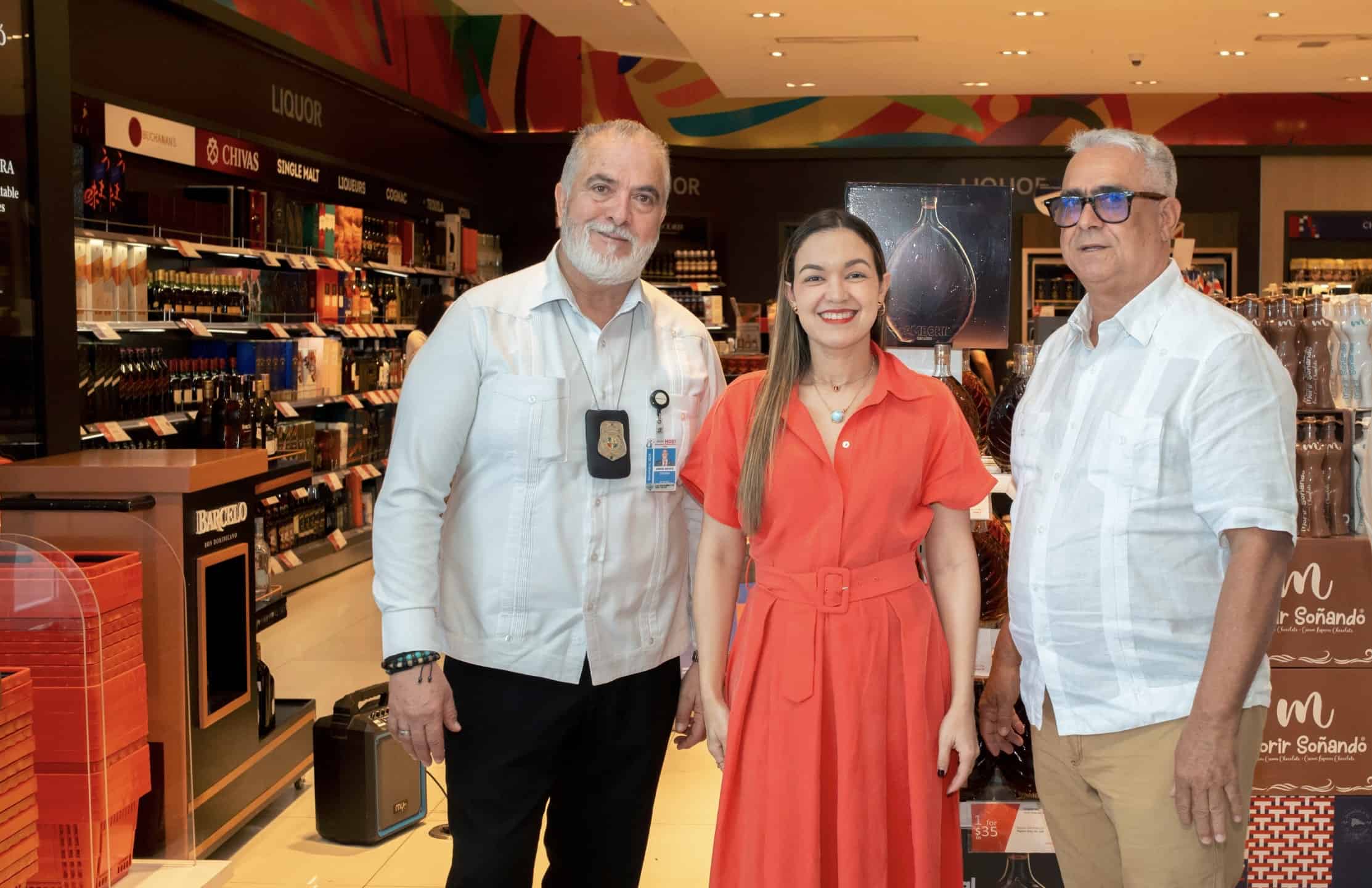 Jorge Nieves, Layla de la Cruz y Miguel Reyes.