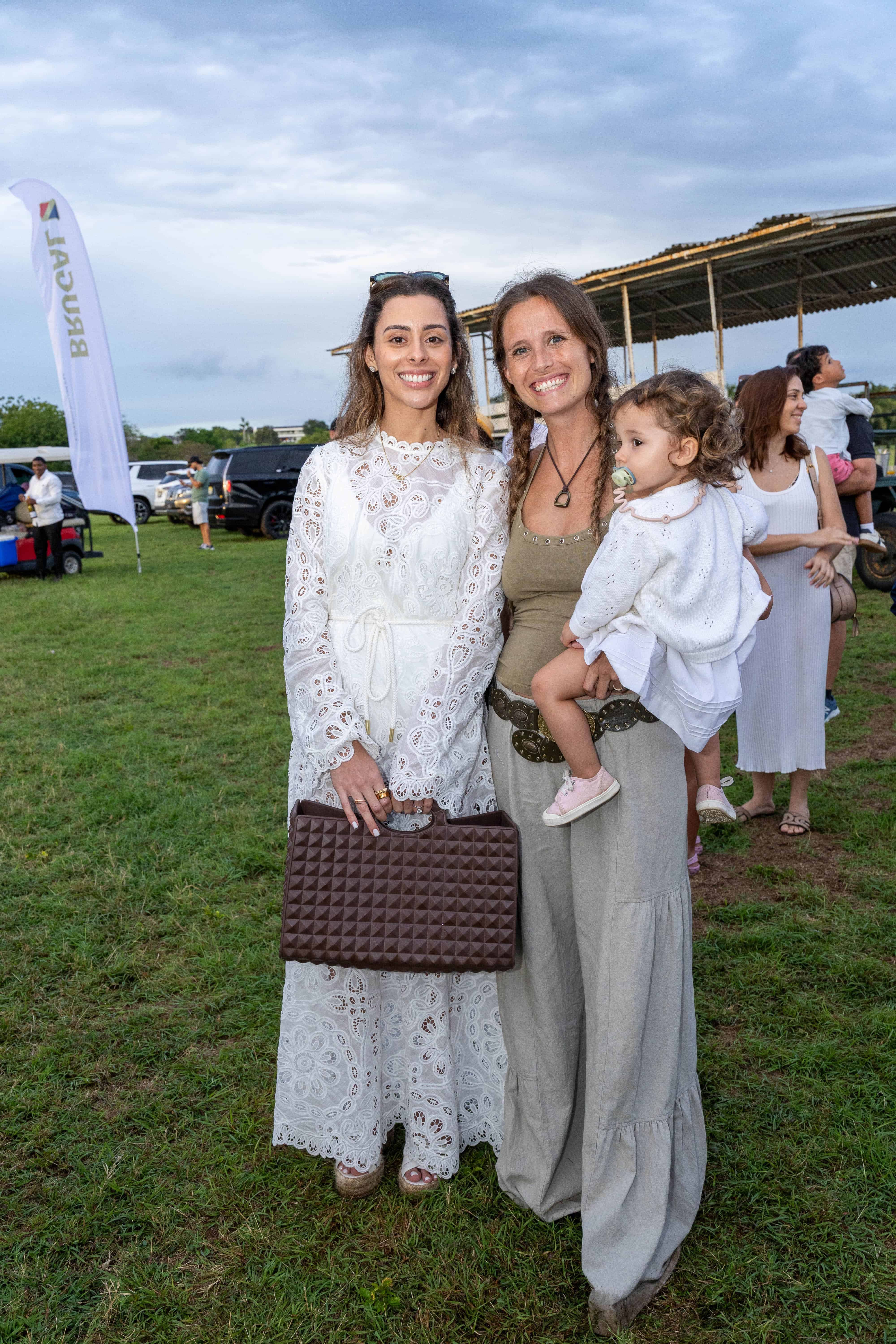 Alexia Rubio, Zelmira Tregea y Aurora Cordero.