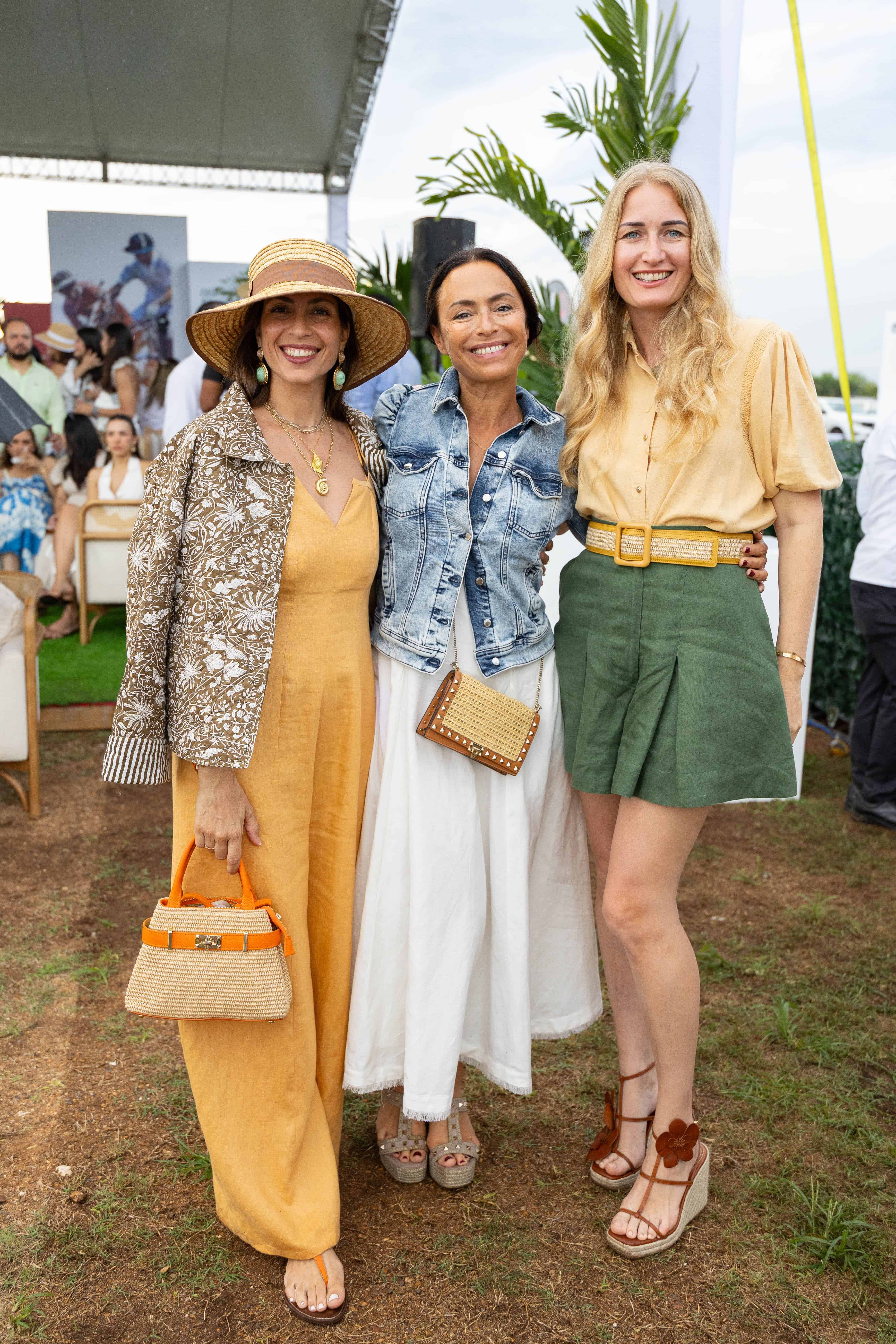 Alice Caslina,Carolina Rainer y Joriende Quezada.