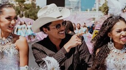 Bruno Mars es proclamado "Nuevo Rey de Las Vegas" con desfile en su honor