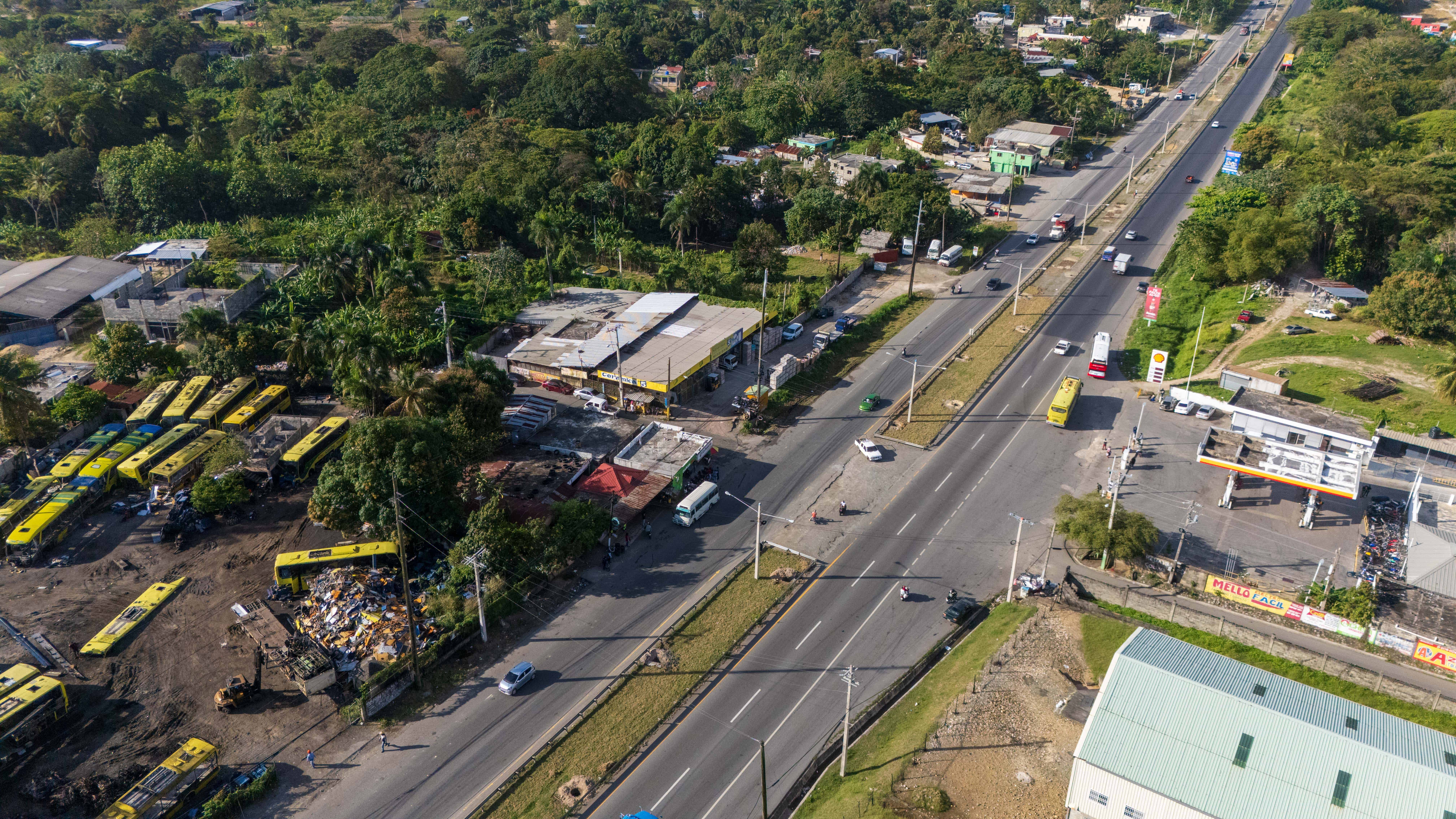 En el kil&oacute;metro cinco, la muerte se ha vuelto parte del paisaje. Sus moradores lo han bautizado como el cruce de la muerte.<br><br>