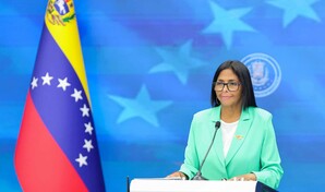 Delcy Rodr&iacute;guez recuerda el golpe de Estado de 2002 y anuncia conmemoraci&oacute;n a Hugo Ch&aacute;vez