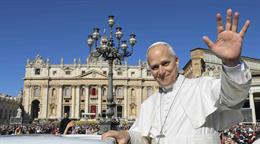 El papa invita desde las redes sociales a unirse a su vigilia de oraci&oacute;n por la paz