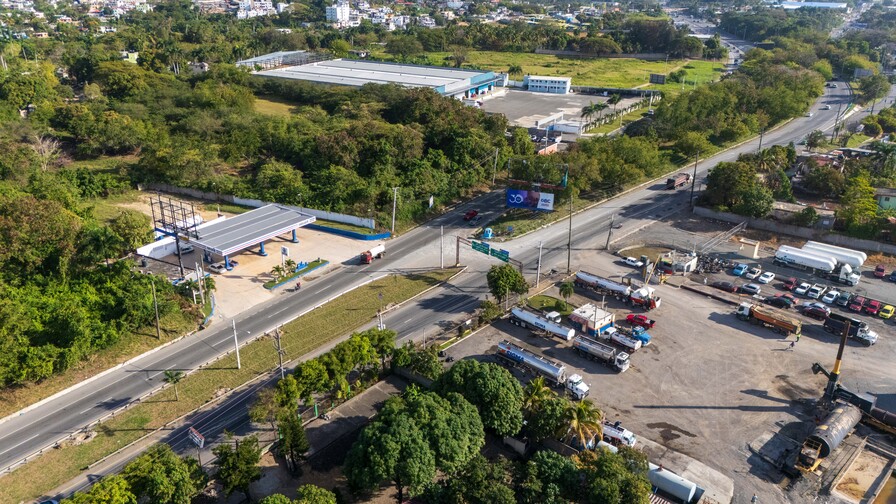 La autopista 6 de Noviembre: donde la muerte intercepta a muchos antes de llegar a casa