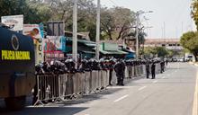 Familiares del fallecido comunicador Johnny Marte denuncian desalojo irregular en plaza Teleofertas