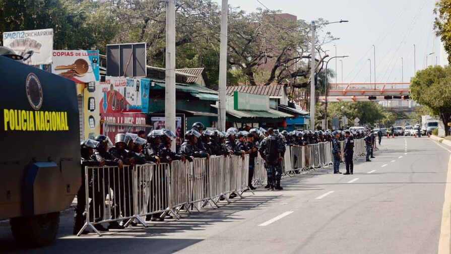 Familiares del fallecido comunicador Johnny Marte denuncian desalojo irregular en plaza Teleofertas