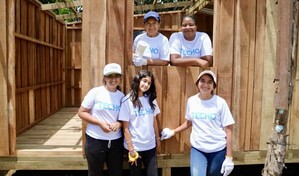 Porsche Center Santo Domingo, en alianza con Techo, transforma la vida de familias en RD