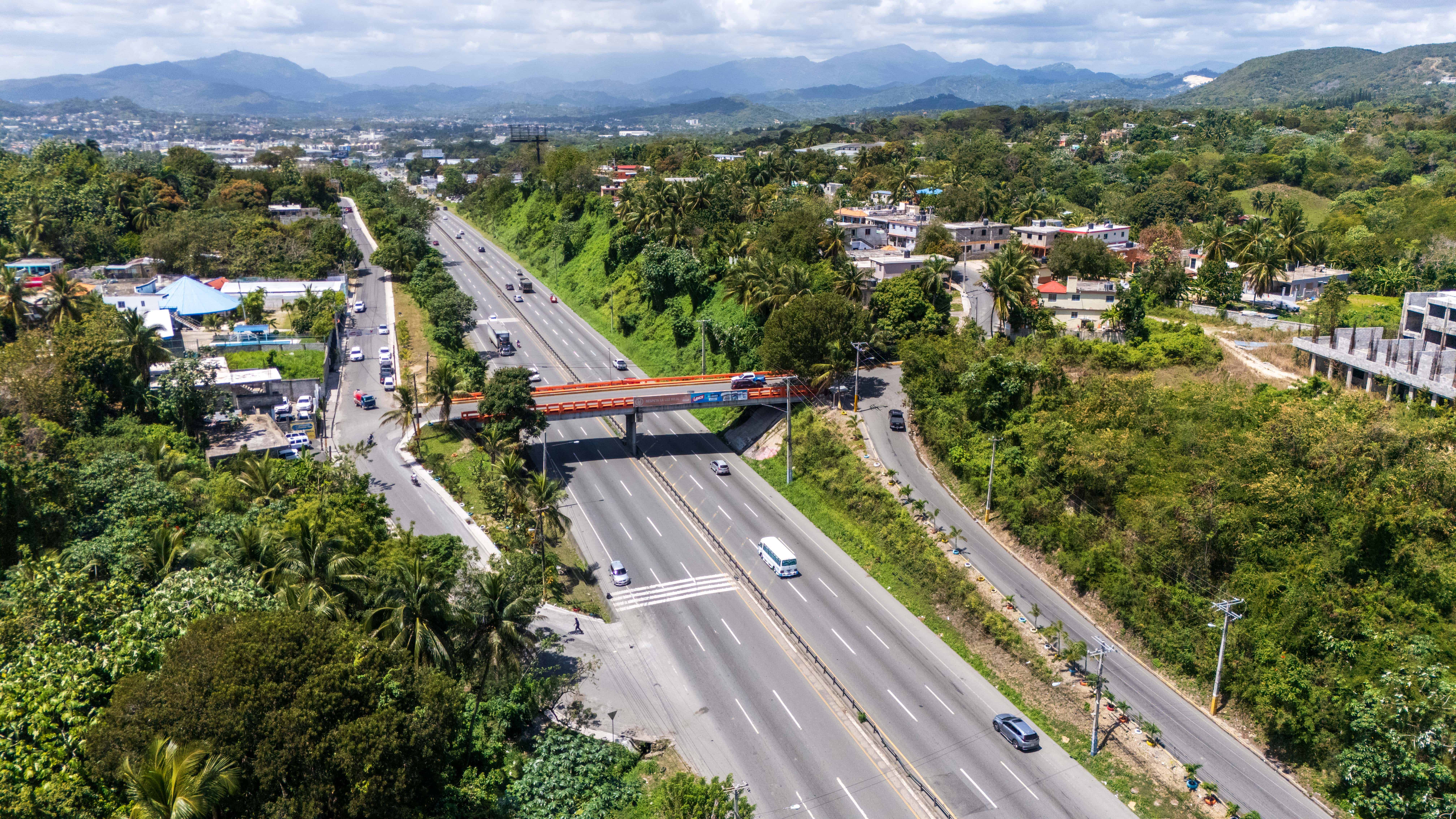 Tramo den el distrito municipal Hatillo, donde comunitarios proponen elevados para separar el tr&aacute;nsito y evitar colisiones.