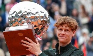 Sinner arrebata a Alcaraz Montecarlo y el N.1 en su primera batalla de 2026