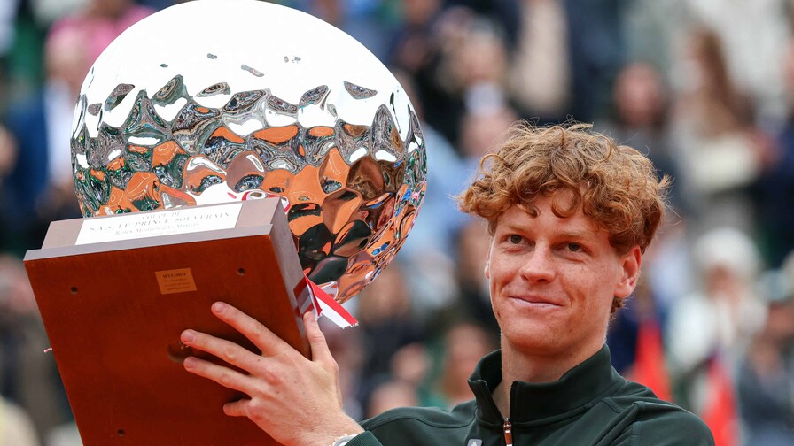 Sinner arrebata a Alcaraz Montecarlo y el N.1 en su primera batalla de 2026