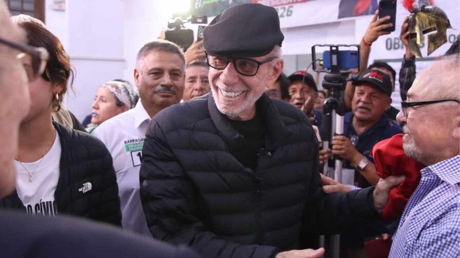 Belmont, la gran sorpresa de las elecciones de Perú, encabeza encuestas junto a Fujimori