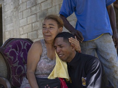 El rescate de un bombero que devolvió la vida a una pareja