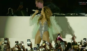 Jennifer L&oacute;pez sorprende en Coachella 2026 con aparici&oacute;n explosiva junto a David Guetta