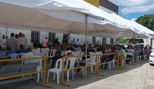 Llegaron de madrugada y seis horas despu&eacute;s no hab&iacute;an obtenido la c&eacute;dula