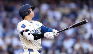 Shohei Ohtani abre con jonr&oacute;n y extiende su racha a 45 juegos embas&aacute;ndose