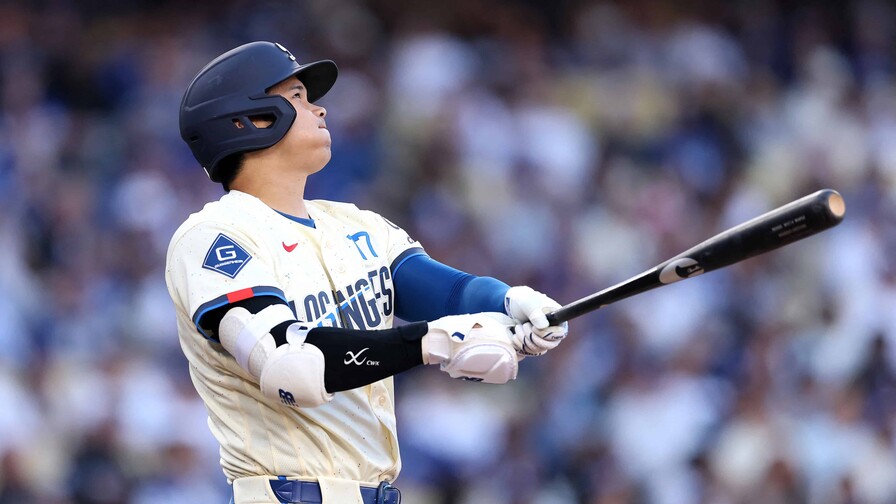 Shohei Ohtani abre con jonrón y extiende su racha a 45 juegos embasándose