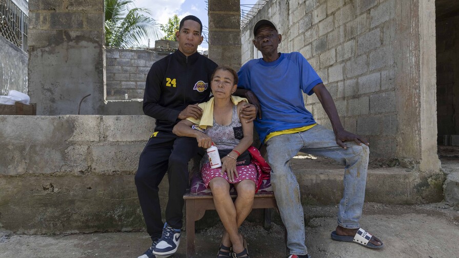 Asiento suizo: la t&eacute;cnica con la que el bombero salv&oacute; la vida de la pareja atrapada en arroyo Lebr&oacute;n
