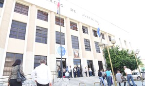 Condenan a 30 a&ntilde;os de prisi&oacute;n a dos de cinco acusados de asesinar hombre en Ensanche La Fe