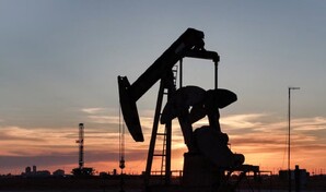 Los futuros del petróleo de Texas superan 104 dólares ante el bloqueo de EE.UU. a Ormuz
